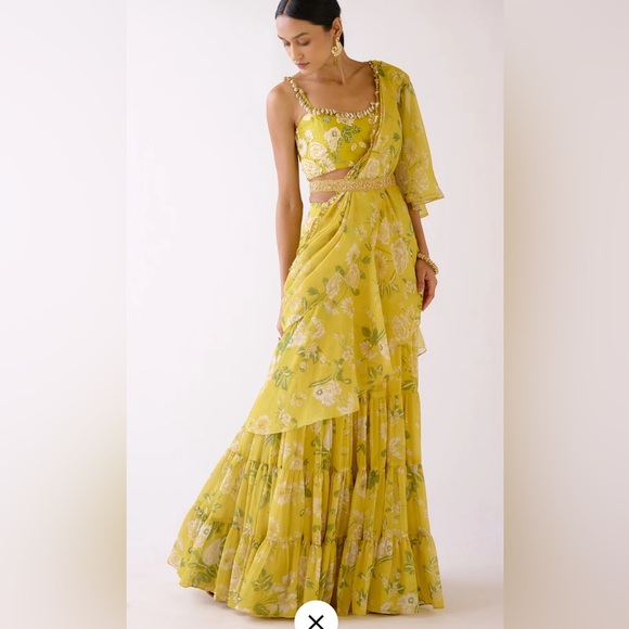 Yellow Embellished draped Saree - Picture 2 of 3